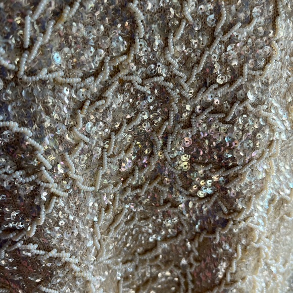 Elegant Cream Lace Dress - Picture 2 of 5